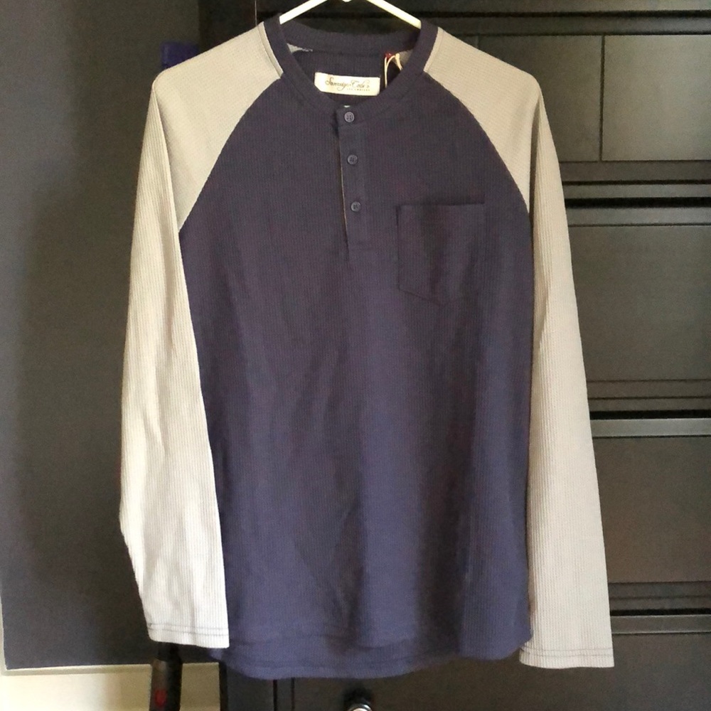 Men’s henley baseball tee